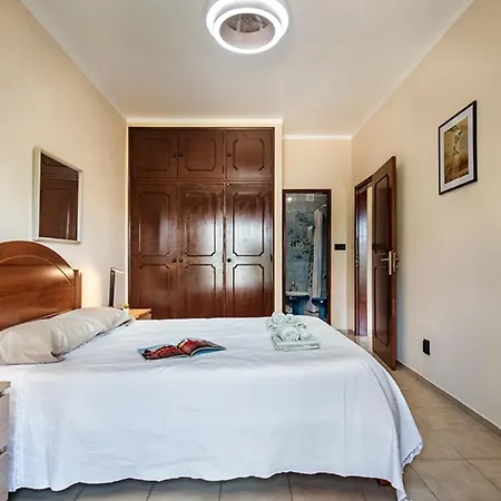 Bright & Spacious In The Heart Of Appartement *