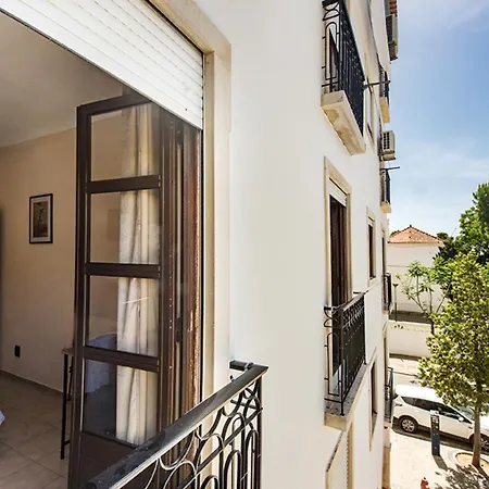 Bright & Spacious In The Heart Of Ταβίρα