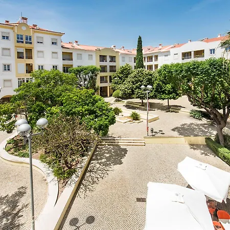 Bright & Spacious In The Heart Of Ταβίρα