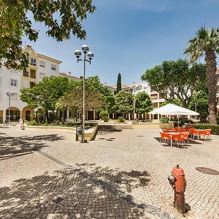 Bright & Spacious In The Heart Of