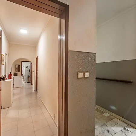 Bright & Spacious In The Heart Of